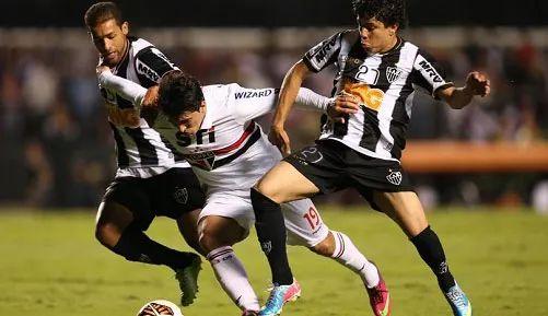 受采访时曾 受采访时曾