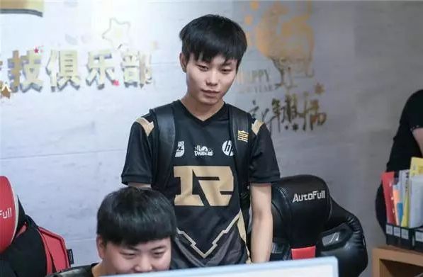 争夺梦寐以 争夺梦寐以